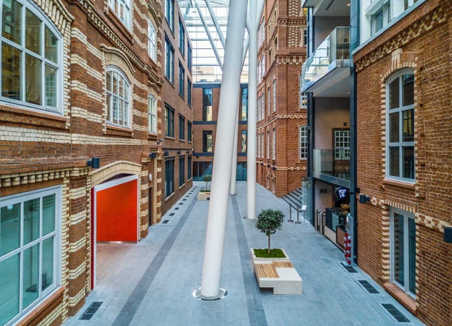 Культурно-деловой комплекс «Большевик» Культурно-деловой комплекс «Большевик»